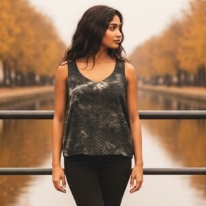 OMT Fashions Honeycomb Ruched Sides Tie Dye Top Size Large